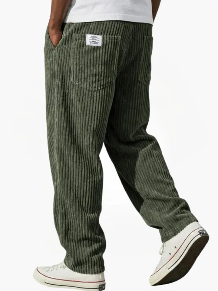 Pantaloni in velluto a coste per uomo